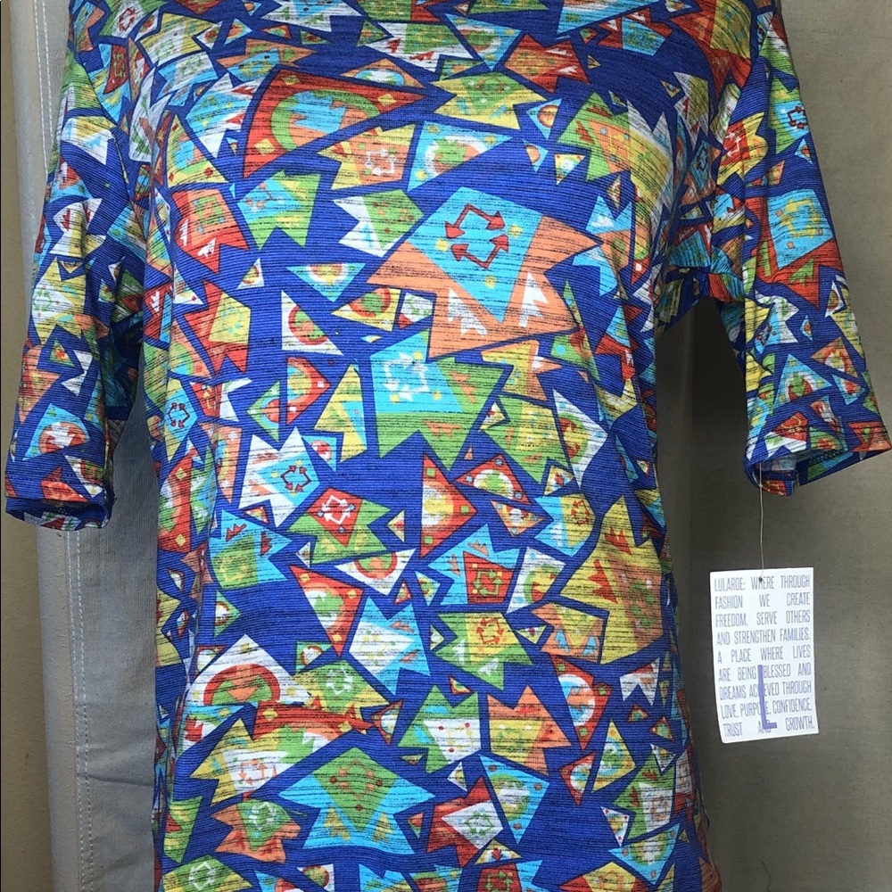 LuLaRoe Gigi Fitted Top